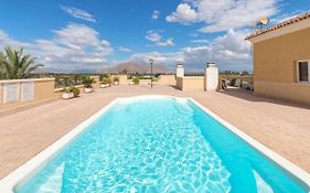Residential Jardin Del Pintor - La Casa Amarilla